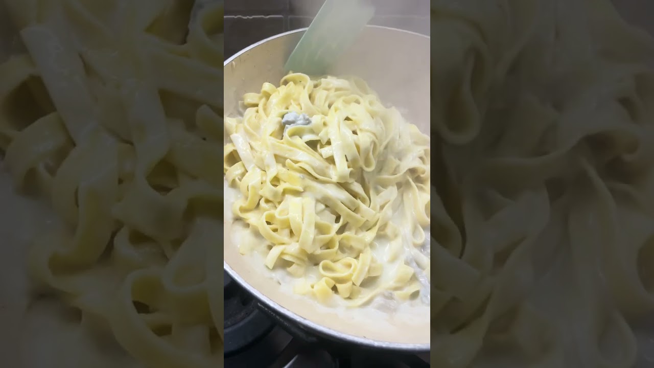 Tagliatelle al gorgonzola e noci