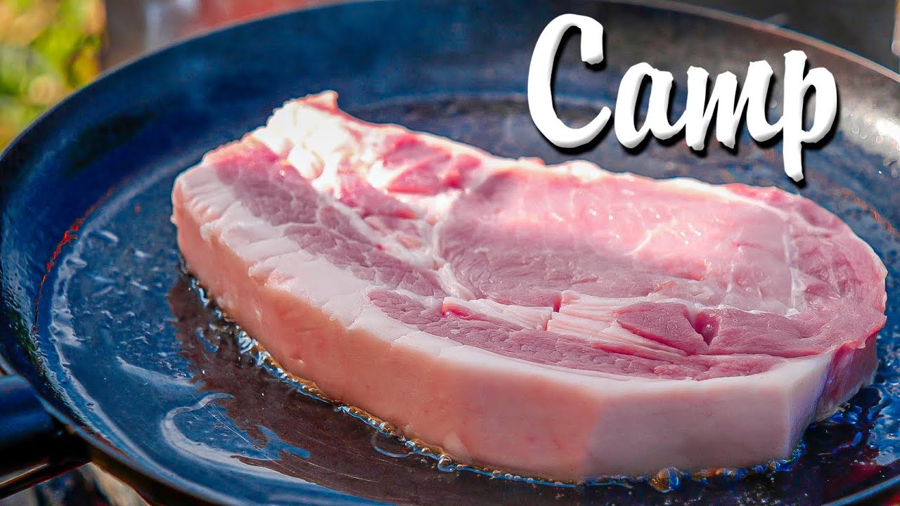 焚き火で作るポークソテー！麹で肉は柔らかくなる