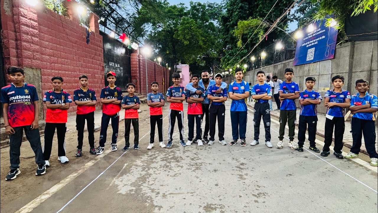 SPL dwara karaya Gaya final match ￼￼￼ RCB Mumbai ￼