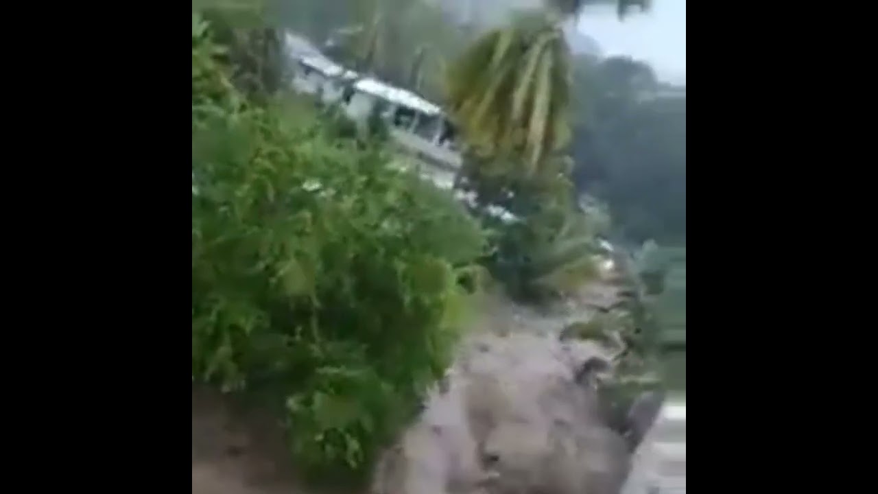 E.4  San Agust&iacute;n River overflows Tierra Colorada, Guerrero, Mexico