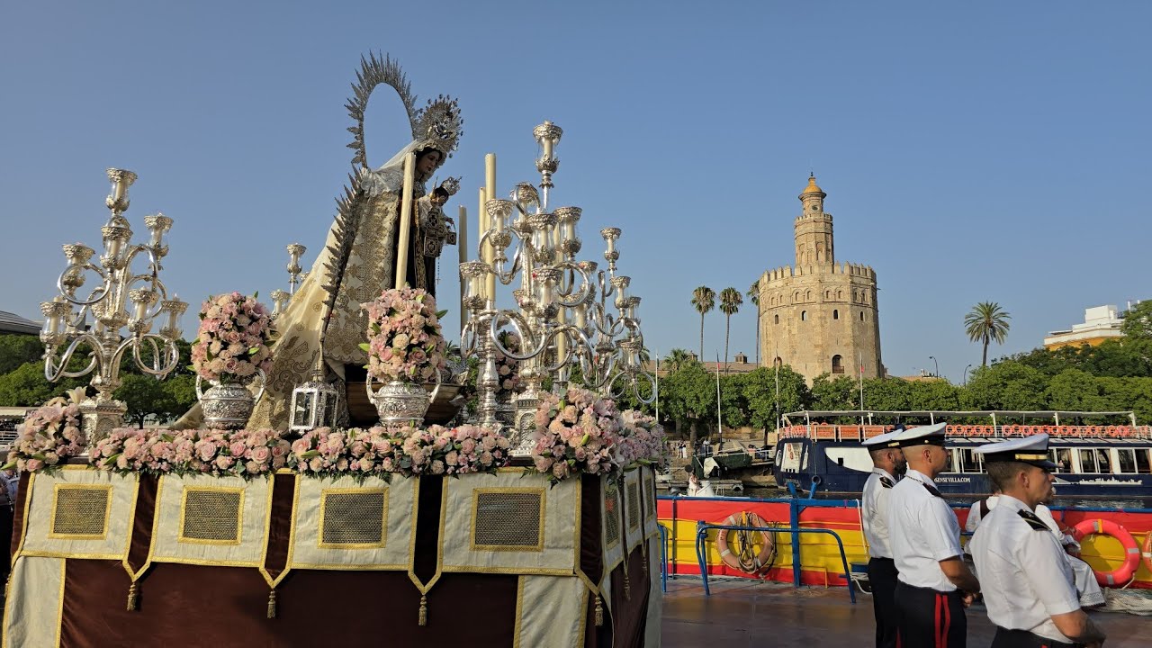 EN DIRECTO: Procesión fluvial y de alabanzas de la Virgen del Carmen del Puente de Triana (Sevilla)