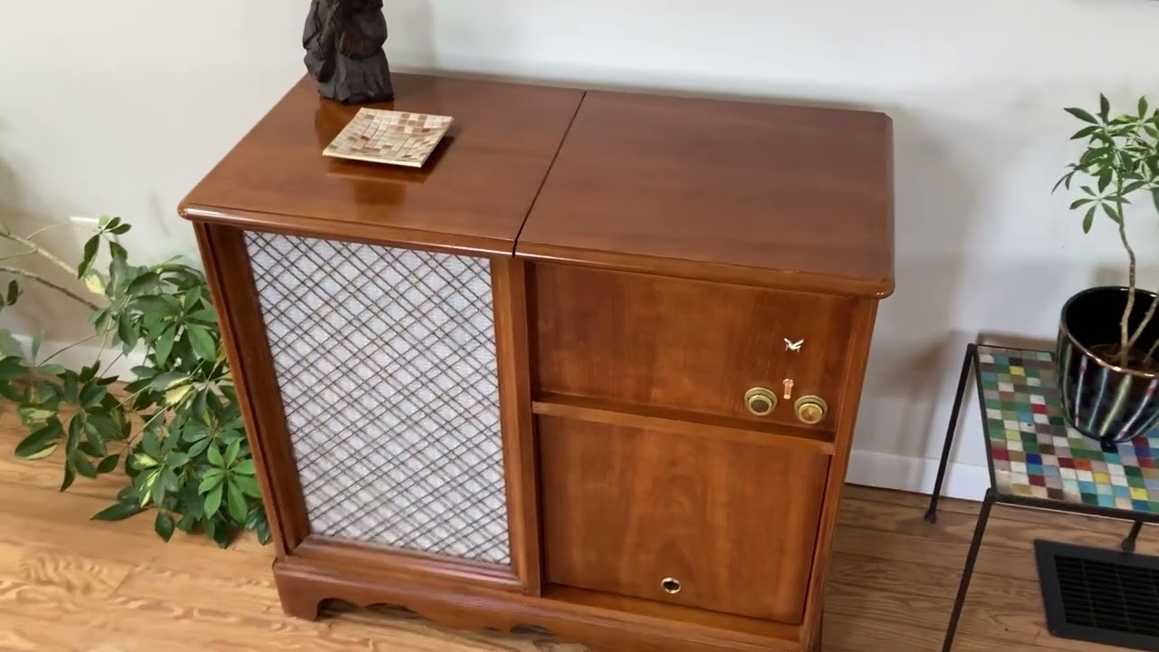 1956 Voice of Music 565A Vintage Tube Record Player Console Restored by Jimmy O