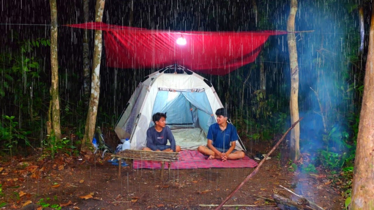 Camping di tengah hutan mendirikan tenda, bermalam, bakar ikan & tidur nyenyak sampai pagi