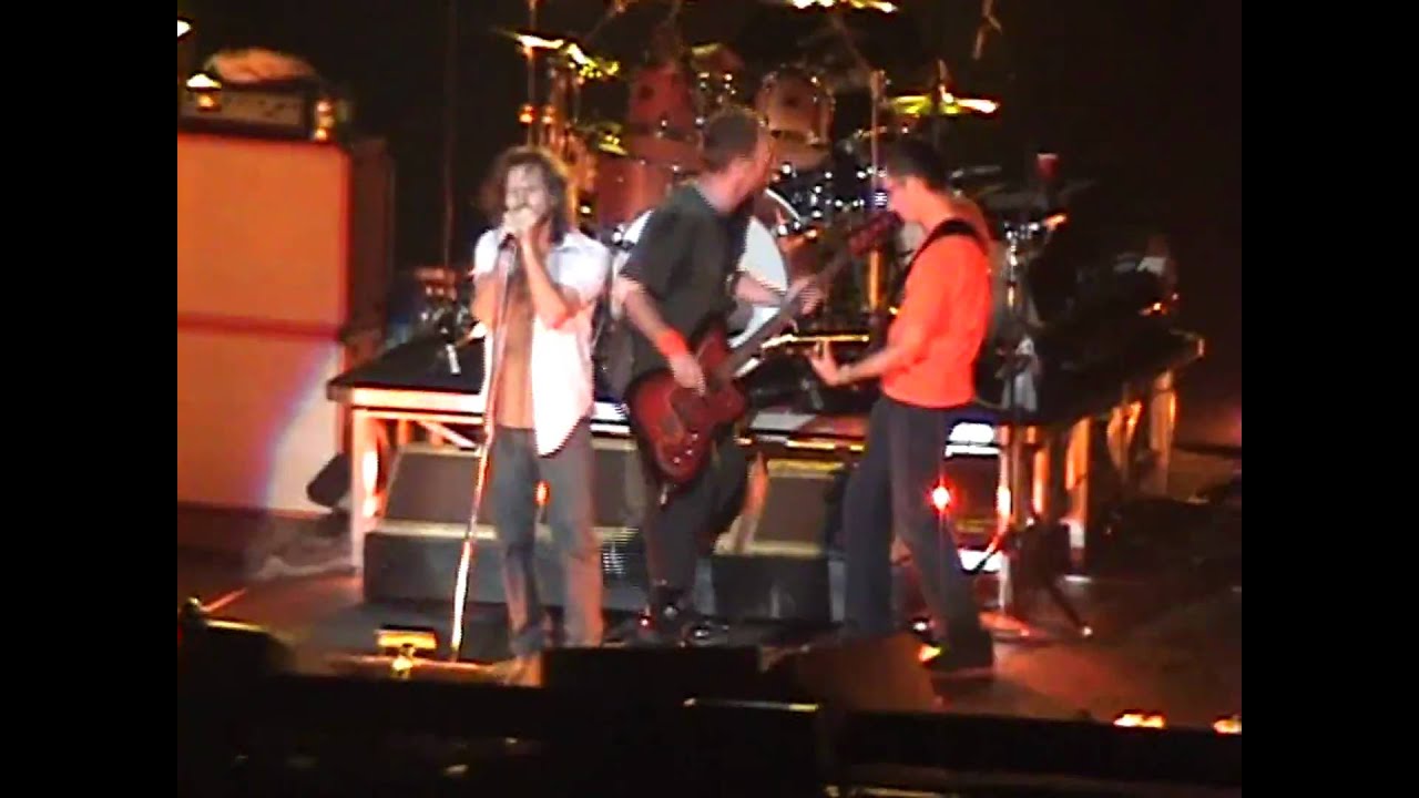 16.) Life Wasted (Pearl Jam, Las Vegas 2006)