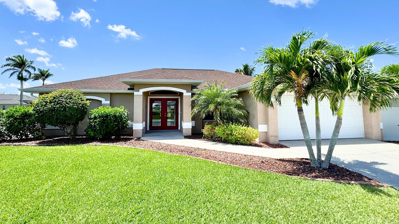 1800 Sw 26th Street, Cape Coral, FL (ℍ𝕆𝕄𝔼 𝕋𝕆𝕌ℝ)