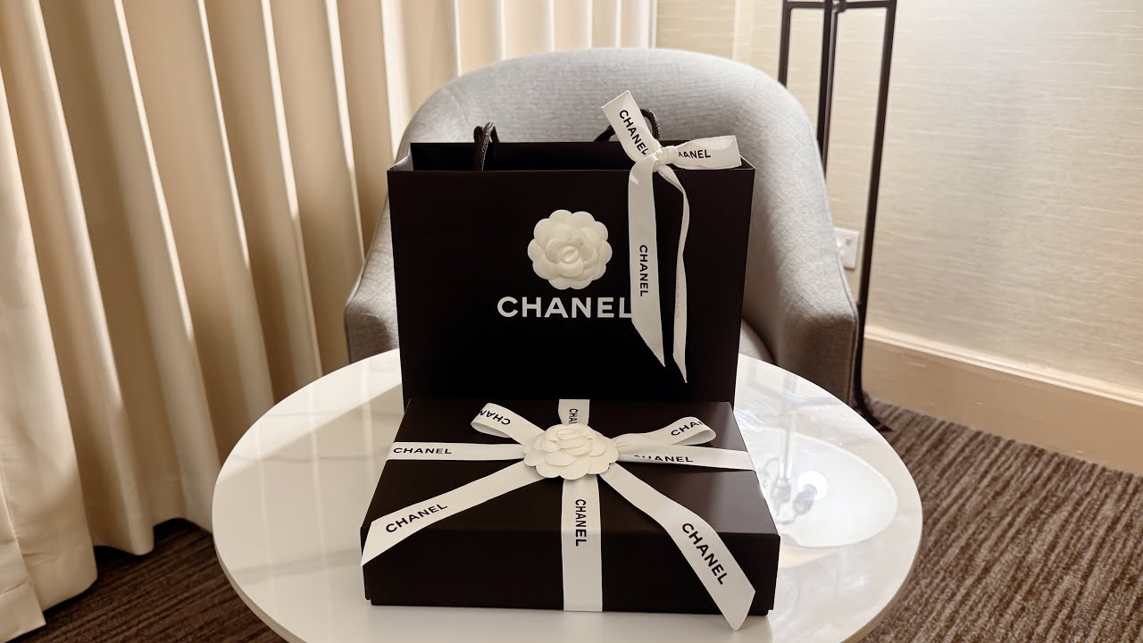 Unboxing Chanel Classic Wallet On Chain 🖤 