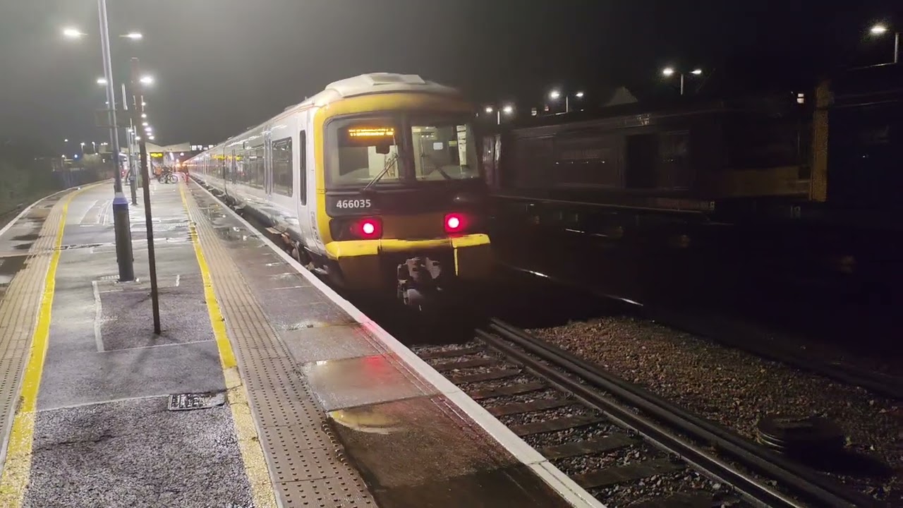Trains at Tonbridge. Includes 2 class 20's to London Gateway. 20/02/26