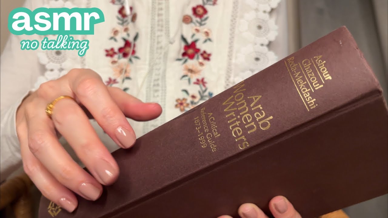 ASMR * 20 BOOKS!! * Tapping & Scratching 
