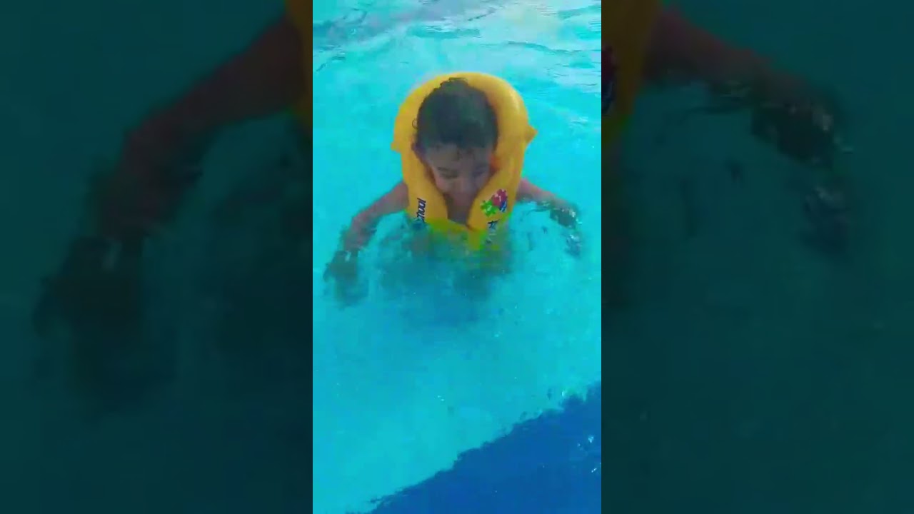 Yaz gelsin artık 😍🌞😎 #yaz #summer #swimming #güneş #aquapark #sıcak #keşfet #yüzmek #shorts #funny