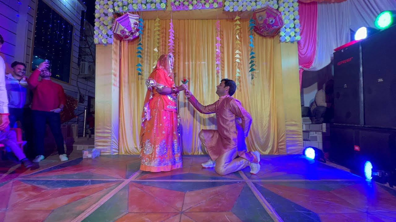 महिला संगीत में चाचा-चाची का जबरदस्त Dance || Couple Dance || Mahila Sangeet || ADI CHANCHAL WEDING