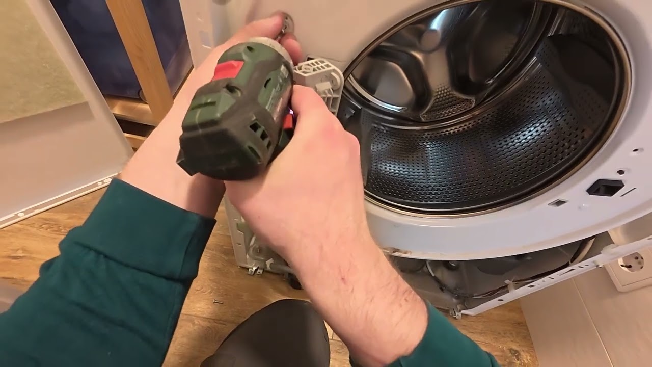 Стиральная машина Asko w6098x.s/3 2021 года. Стучит и свистит. Замена подшипников у клиента дома.