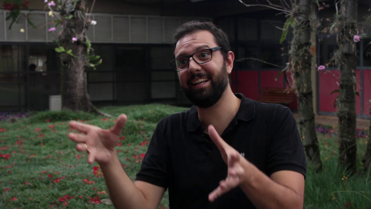 Escola Cidadã: educando para a democracia [RBEB]