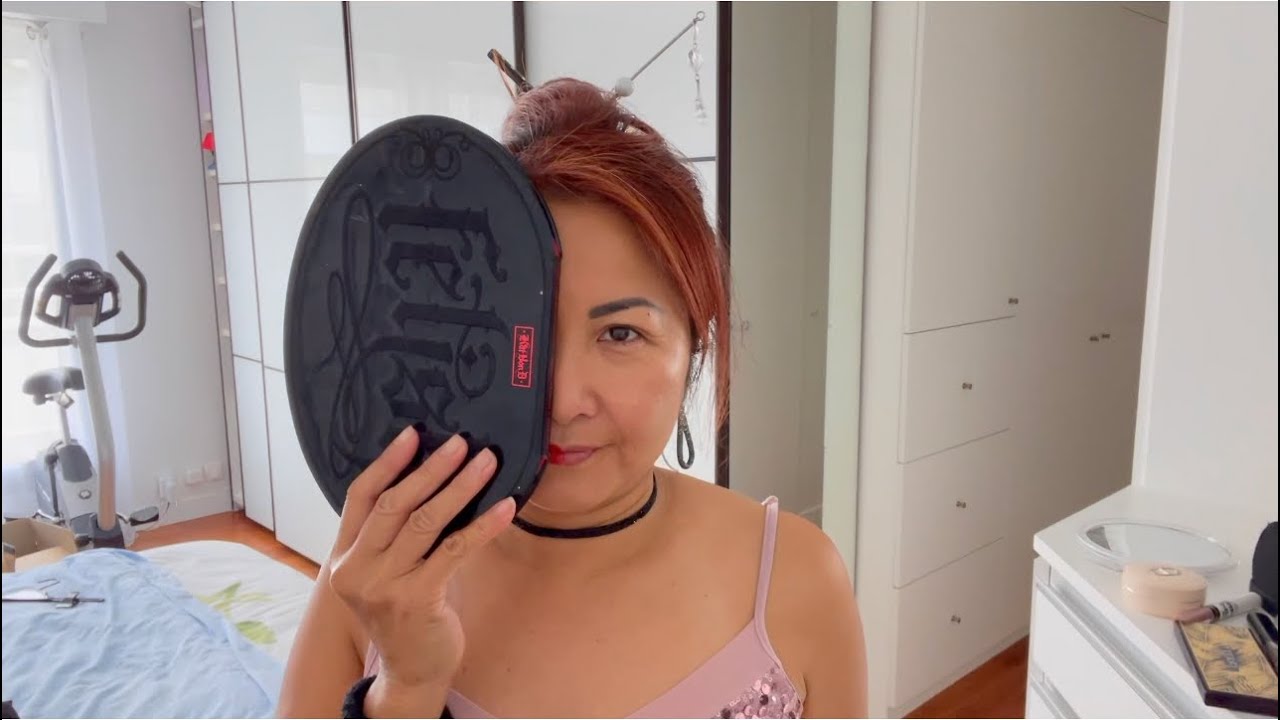 Asmr Half Face Makeup( tapping and scratching)