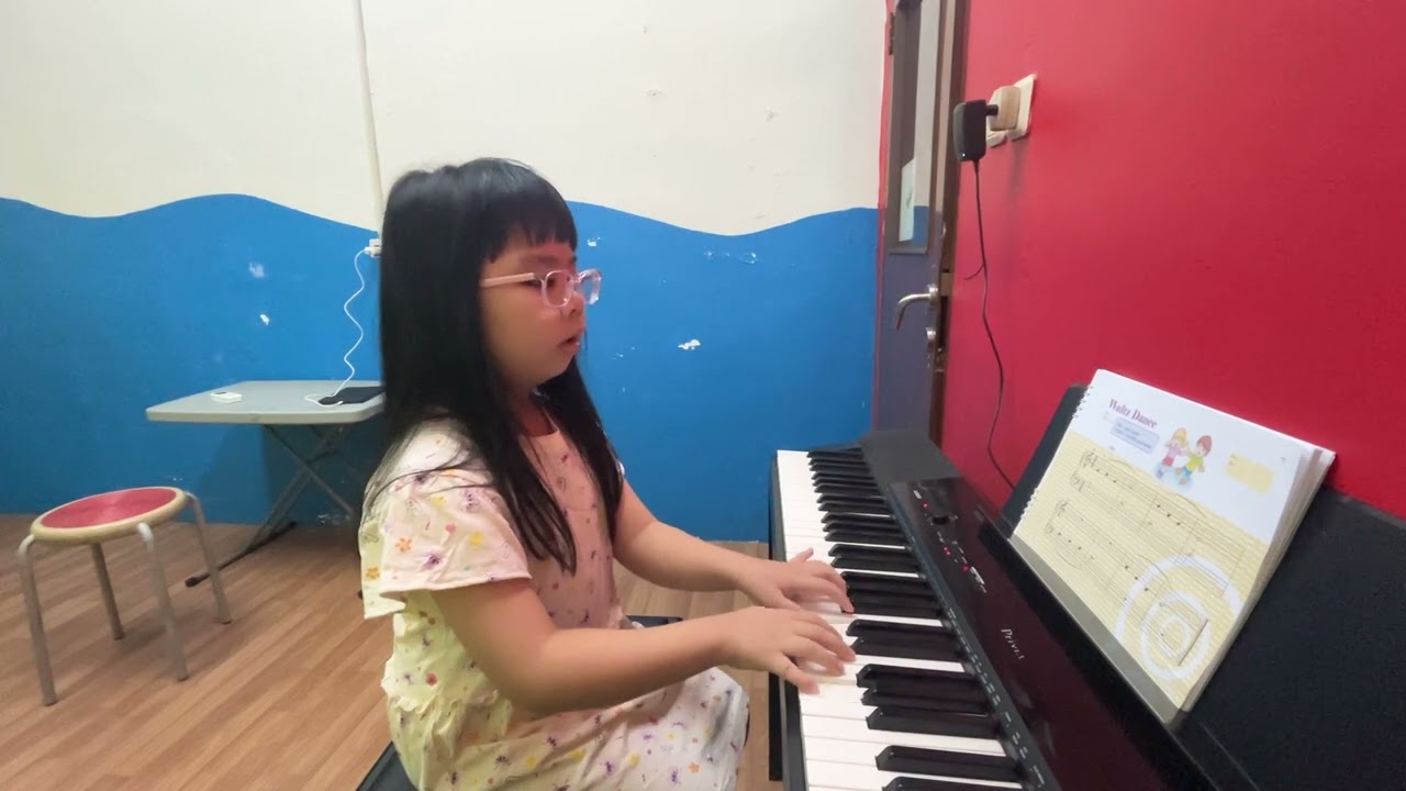 Sabtu, 14 Maret 2026 Beatrice - TKI Elementary 2 Waltz dance