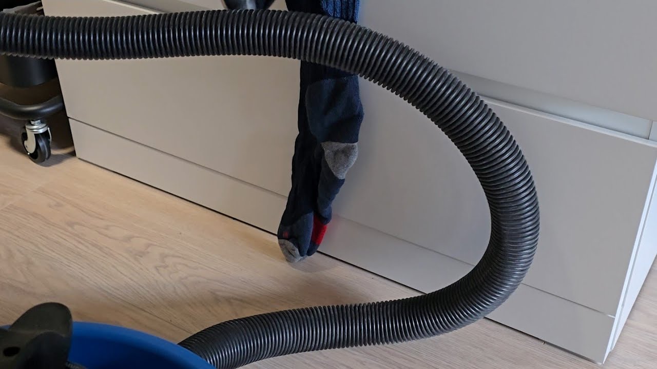 [Numatic James] The clothes are lying around, I'll take care of it.