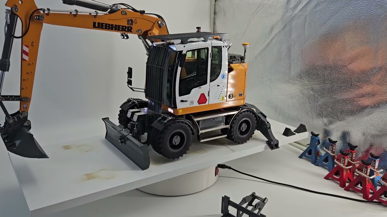 1/14 LIEBHERR 914 (wheel ver.)