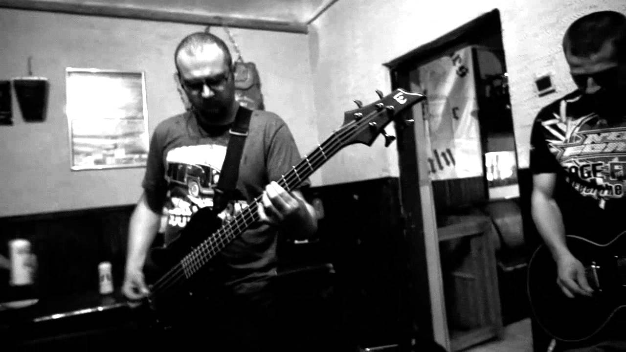 33 trzysta - Czarna Flaga (demo)