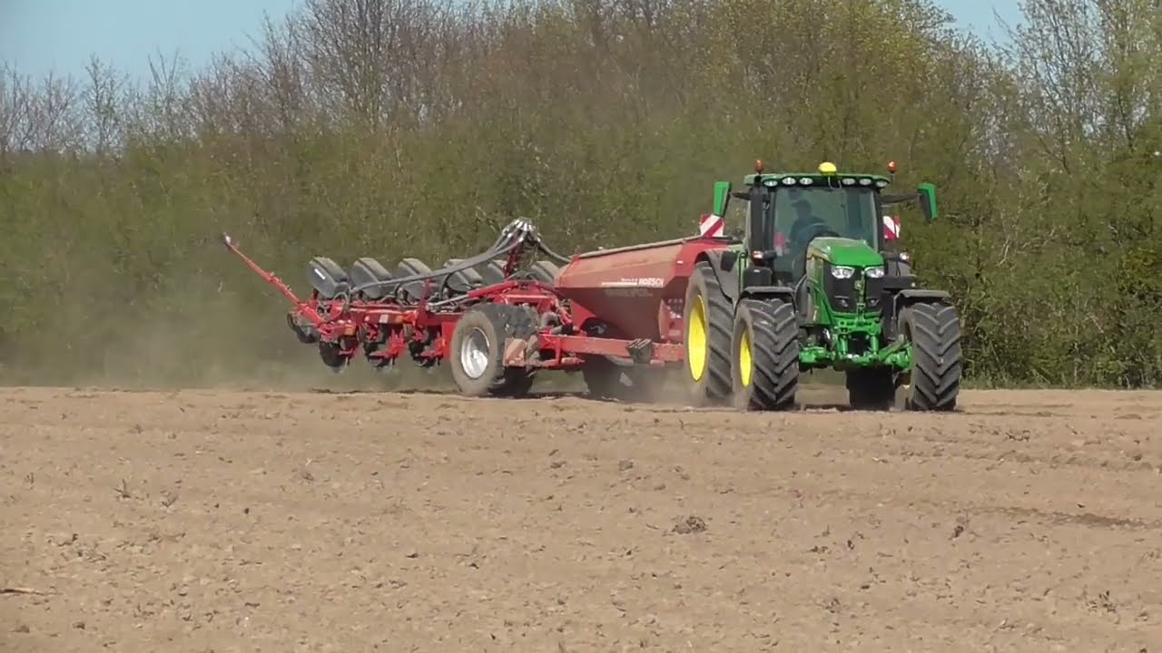 JOHN DEERE 6R 215 HORSCH Maestro 8CV -Kukurydza