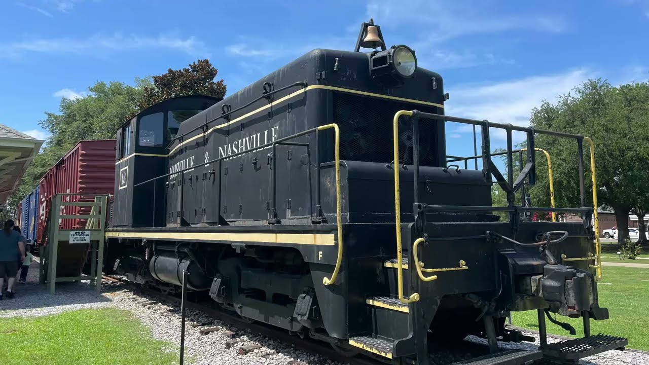 Trains in mobile Alabama 