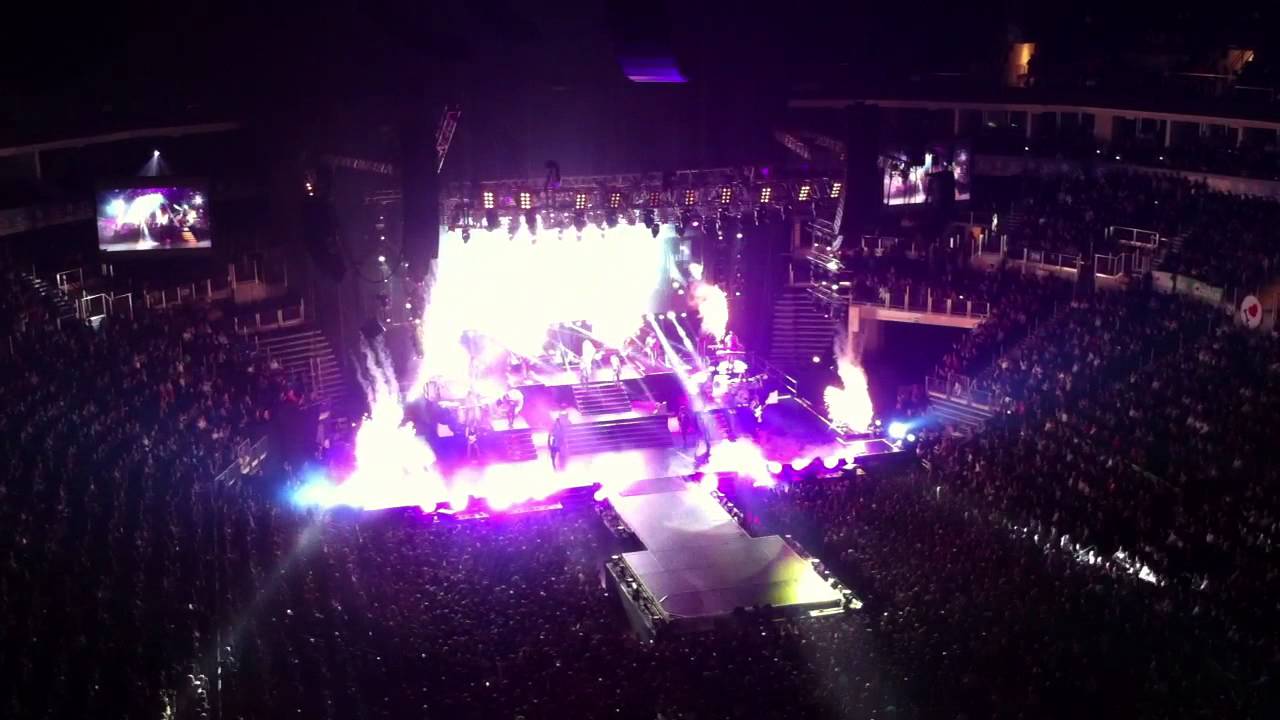 JENİFER LOPEZ GET RİGHT LİVE CONCERT OPENİNG (ÜLKER SPORTS ARENA İSTANBUL TURKEY 17-11-2012)