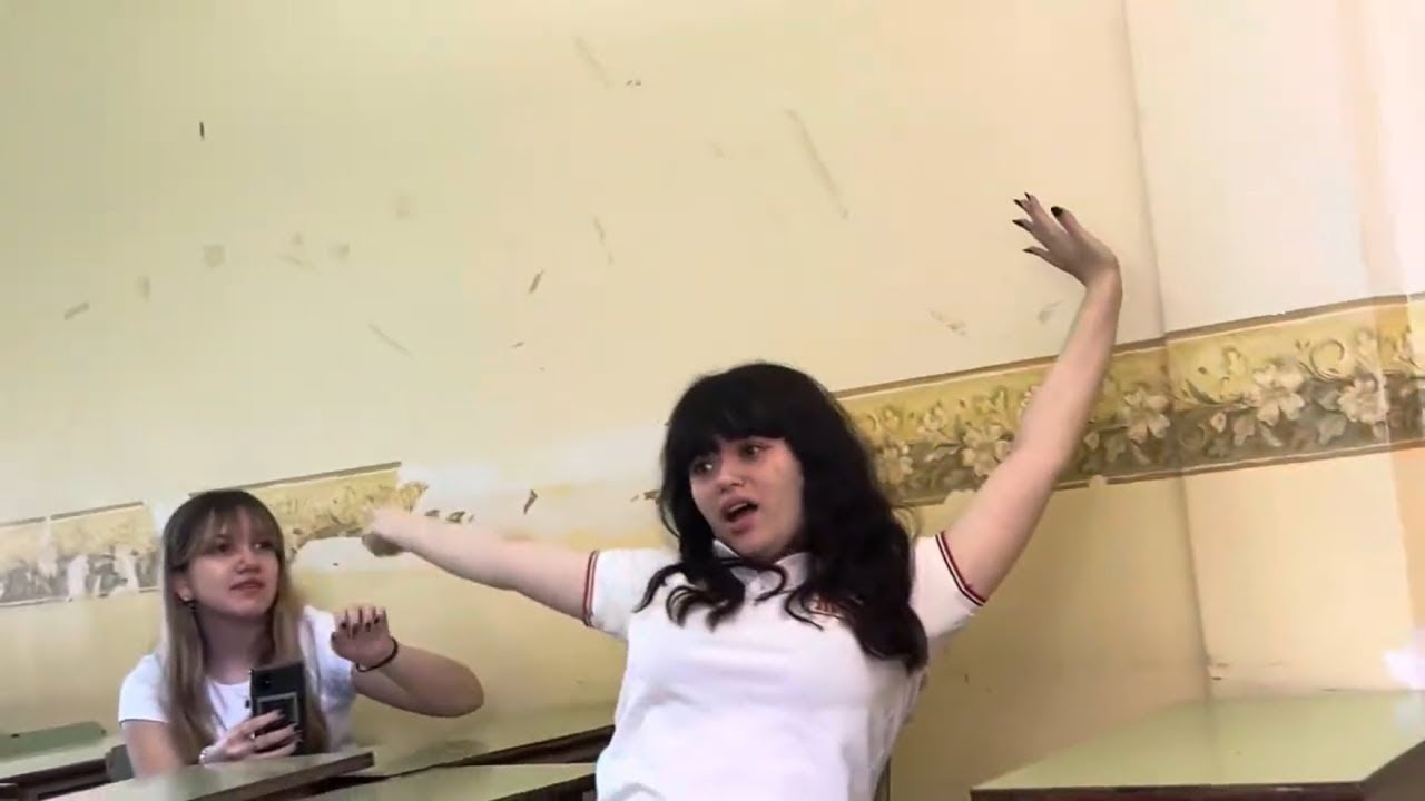 LAS CHICAS ME AYUDAN EN ONU (?