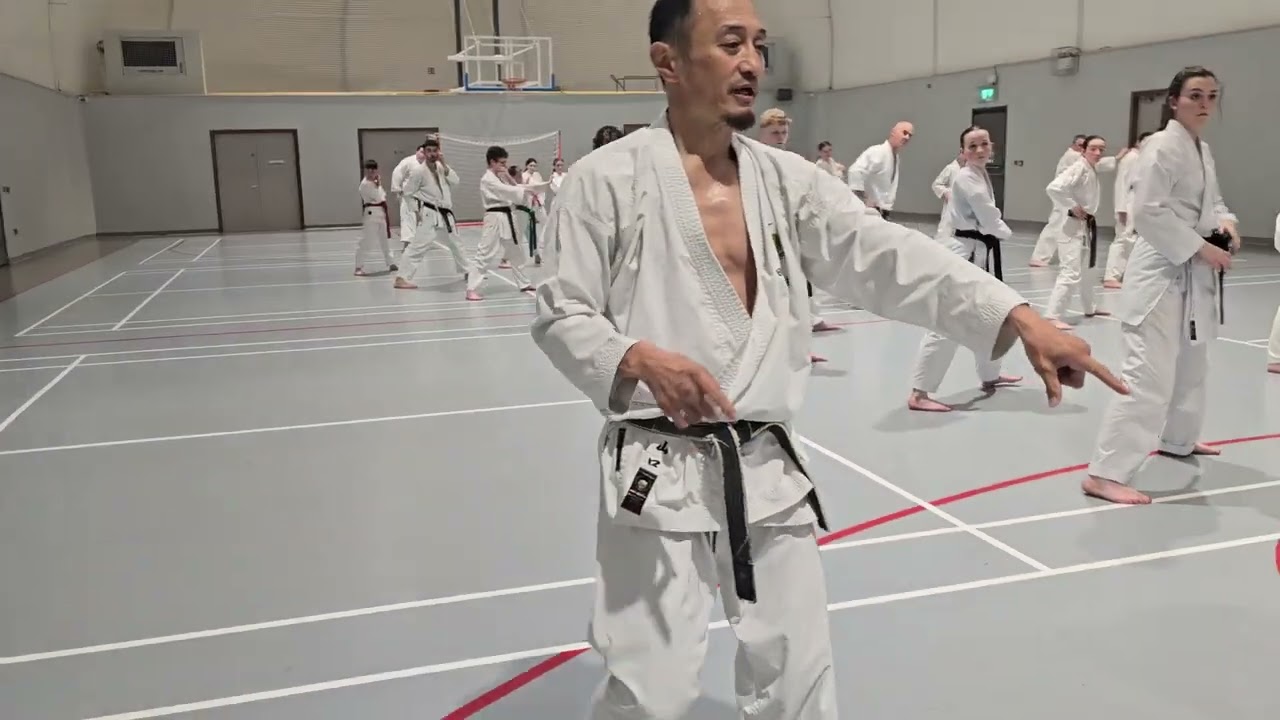 Takashi Yamaguchi Sensei JKS Honbu Dojo instructor teaching Koten kata Sensho