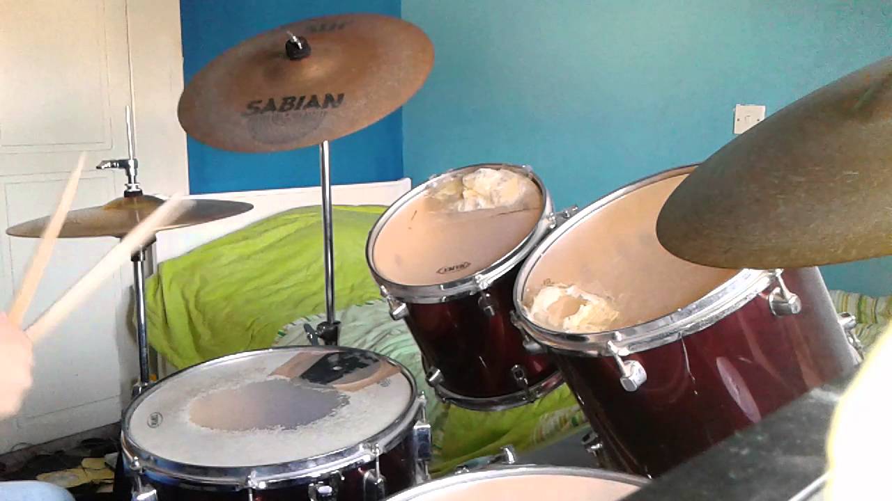 Drums Nikolas: Konstantinos Argiros ........... Ta kataferes.
