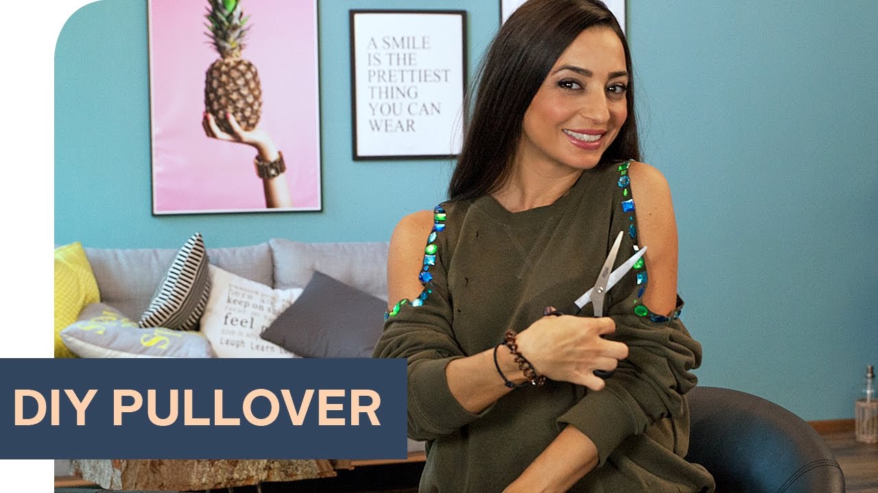 Fashion DIY: Cut-Out Oversize Pullover ~ refashion | OTTO