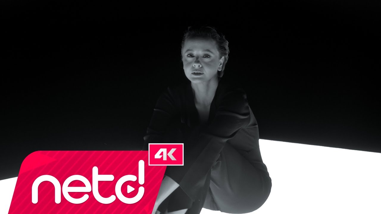 Zeynep &Ouml;zyılmazel - Herkes Tek Başına