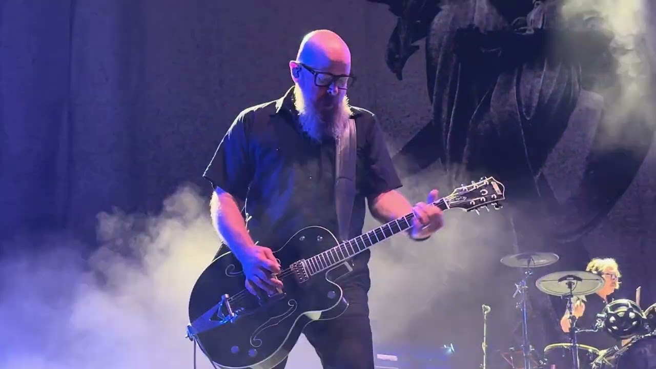 Garbage - Wolves (Le Grande Rex, Paris, France, July 6, 2024) LIVE/4K