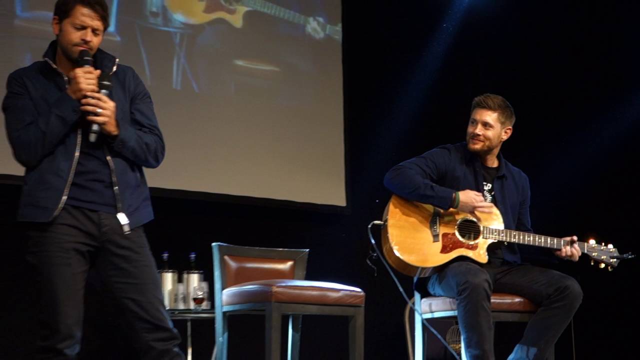 JIBcon 7: Misha singing while Jensen plays guitar