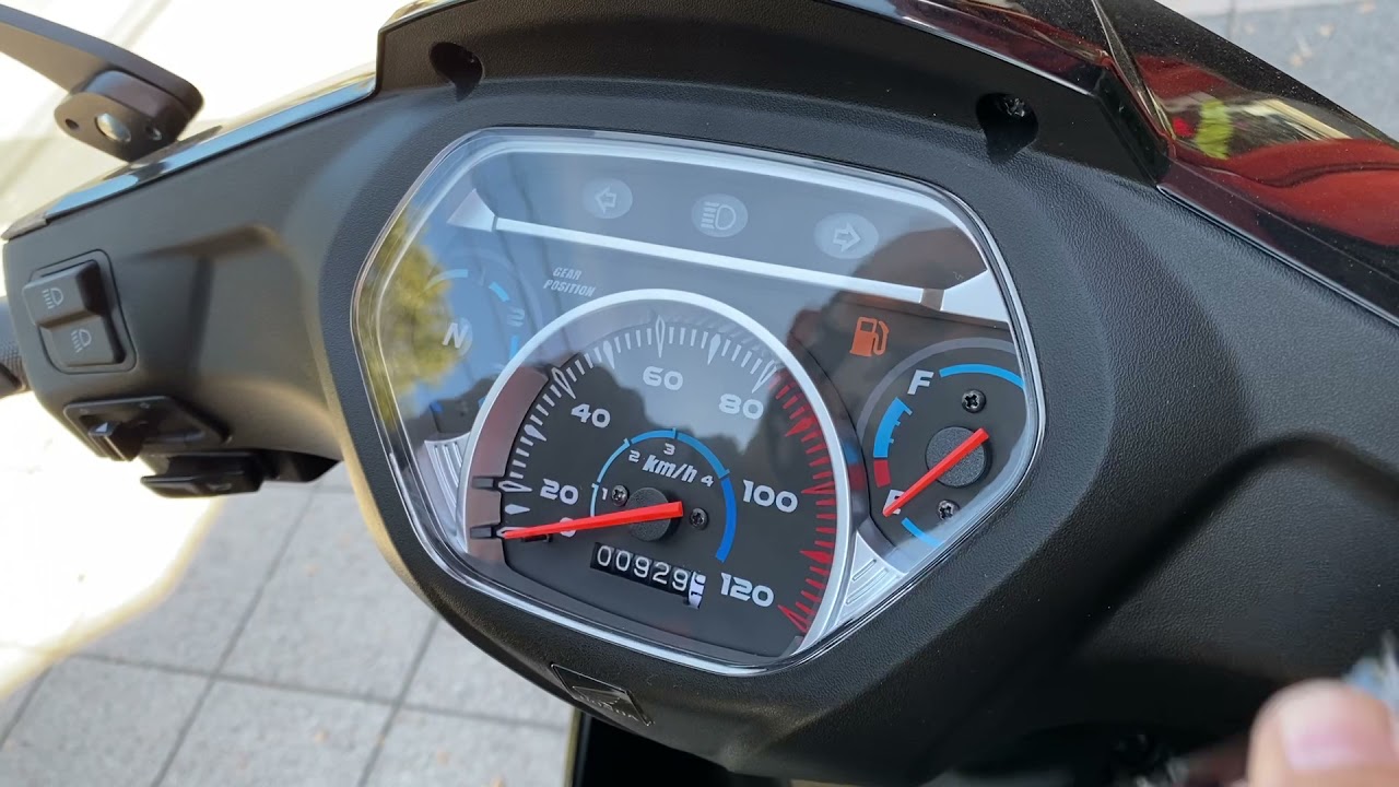 Instalación protector de pantalla Honda Wave