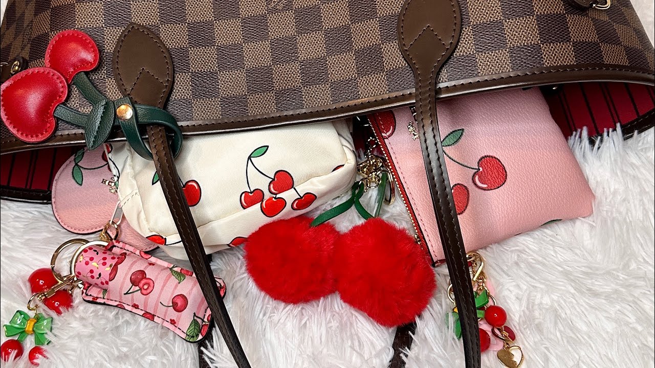 What’s in my cherry themed bag🍒| Collab with @misstoya8005
