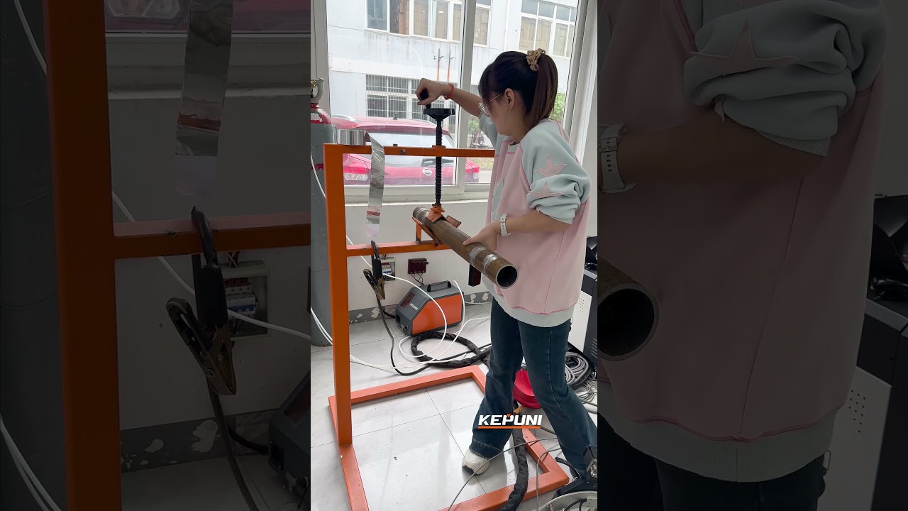 KEPUNI automatic welding equipment can weld metal pipes with a diameter of 3-325 millimeters.