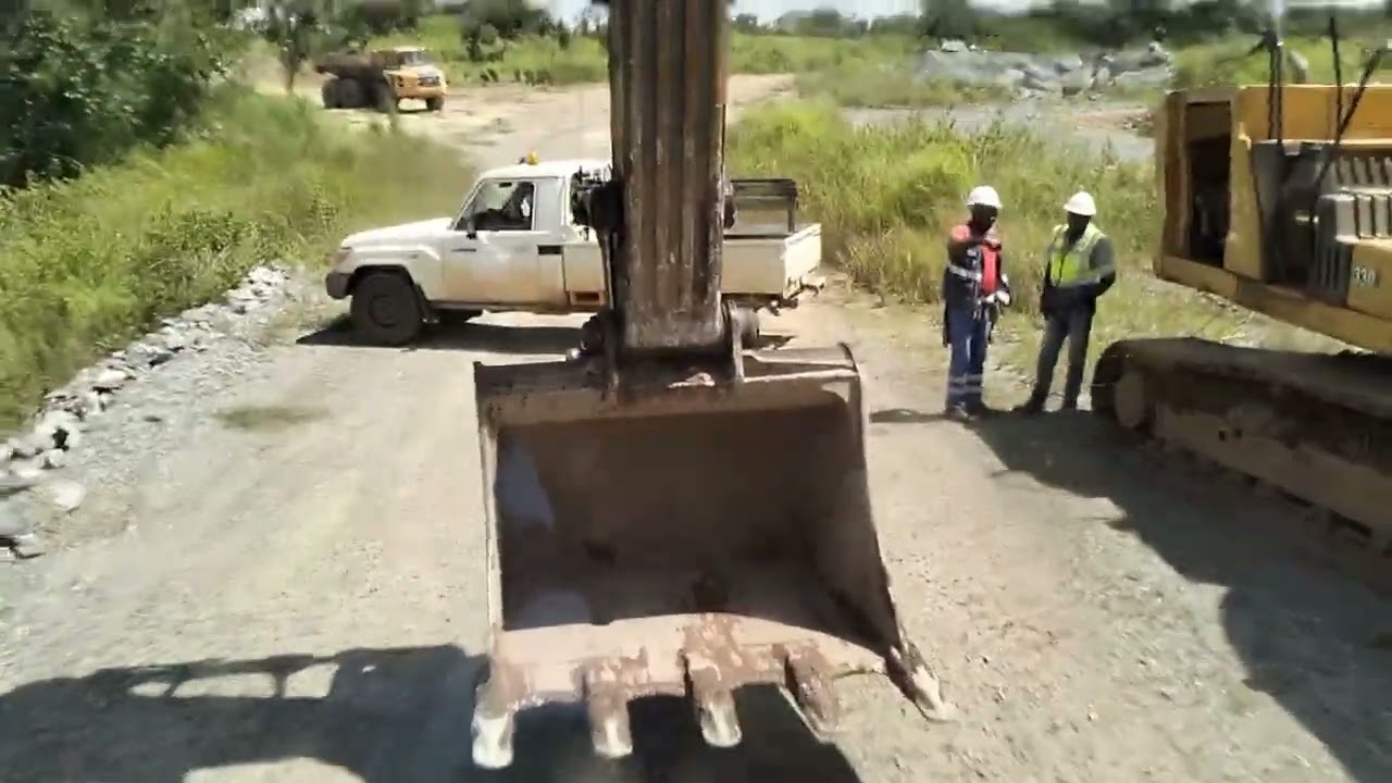 Palit ng ibang Backhoe