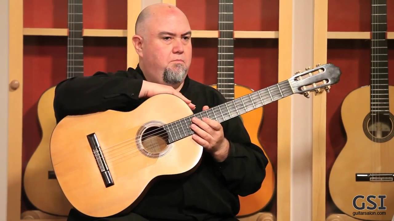 Miguel Rodriguez 1958 guitar played by Scott Tennant