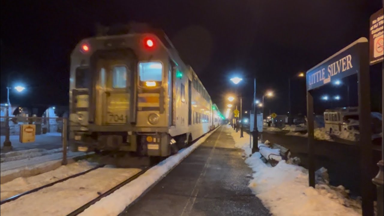 NJ Transit ALP-46A #4654 NJCL Train 3293 Little Silver NJ (Night Video) (Station Stop) 