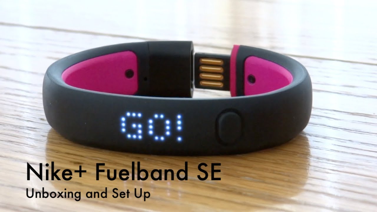 Nike+ Fuelband SE в розовой фольге &mdash; распаковка и настройка