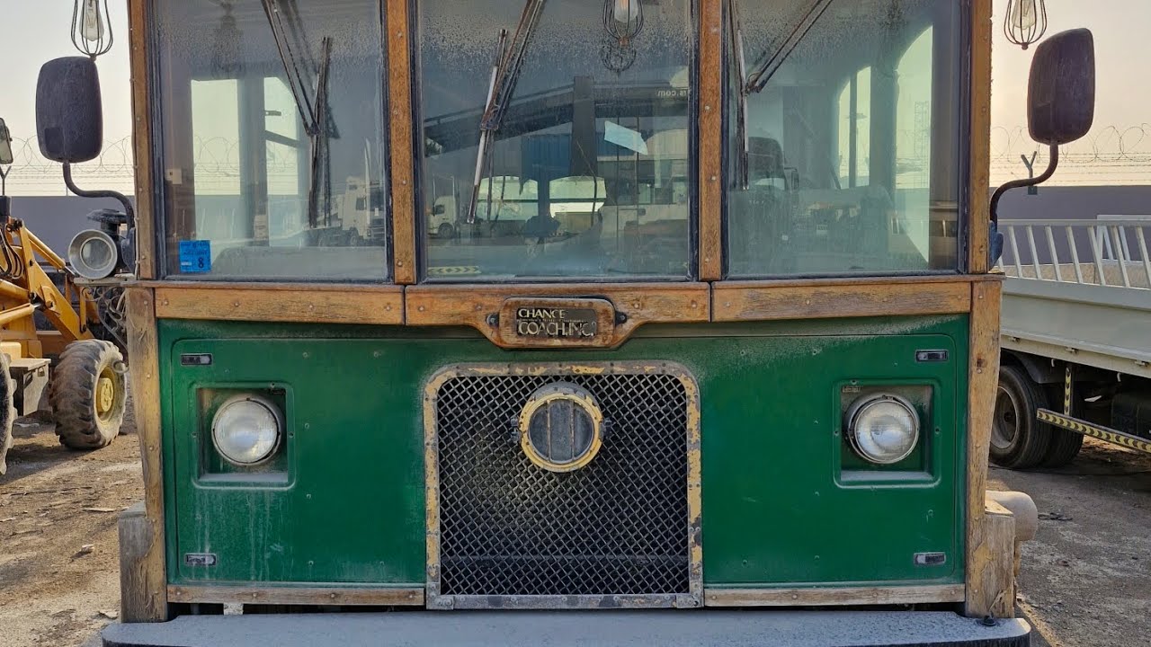 Vintage Bus Abudhabi 🚌