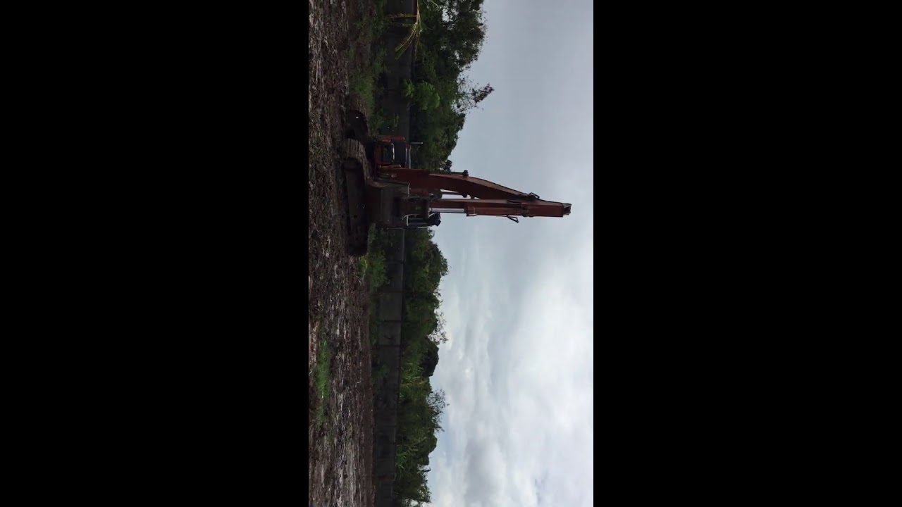 test Hitachi Excavator ZX200-1
