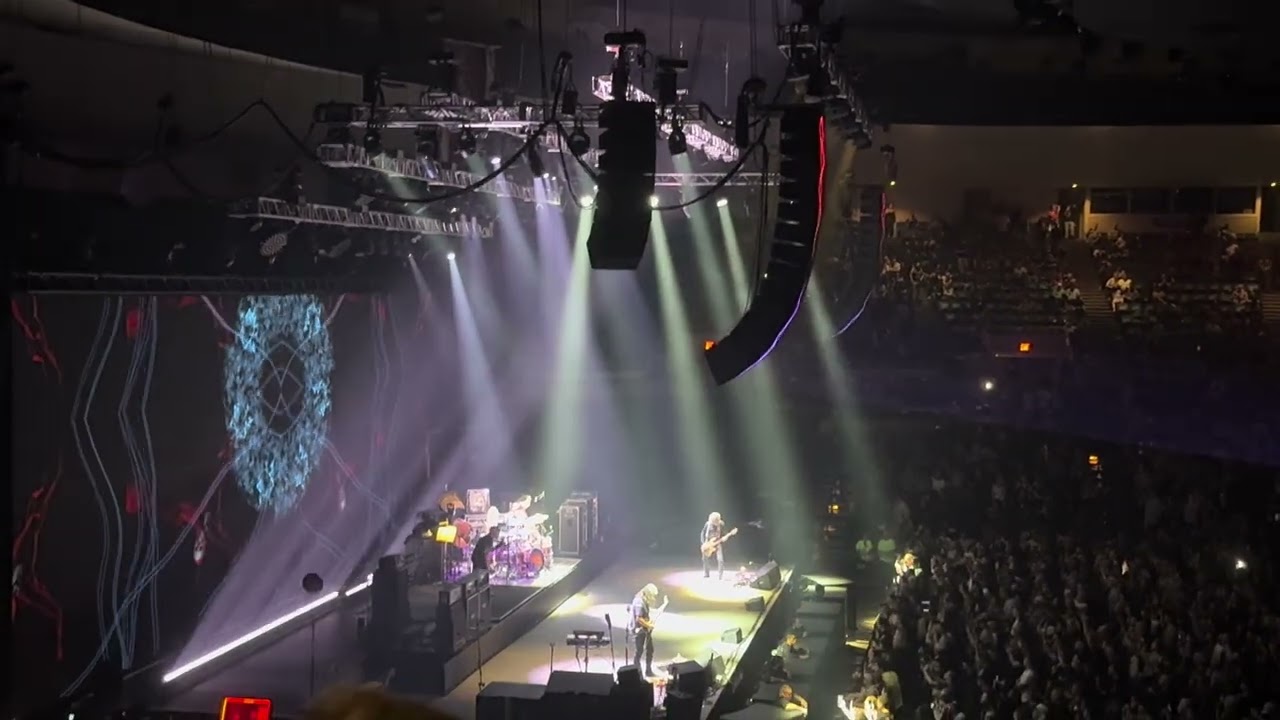 TOOL - Forty Six & 2 live in Honolulu Hawaii December 20, 2025 