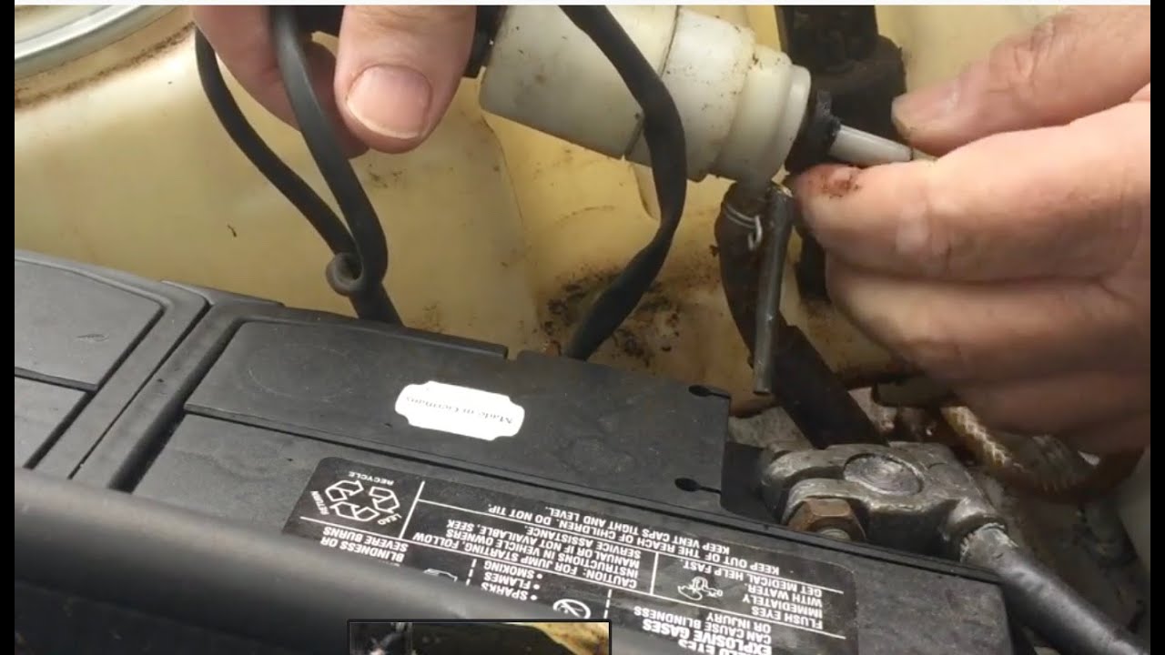 How to fix windshield washer fluid pump leaks on W126 W123 W124 Mercedes Benz