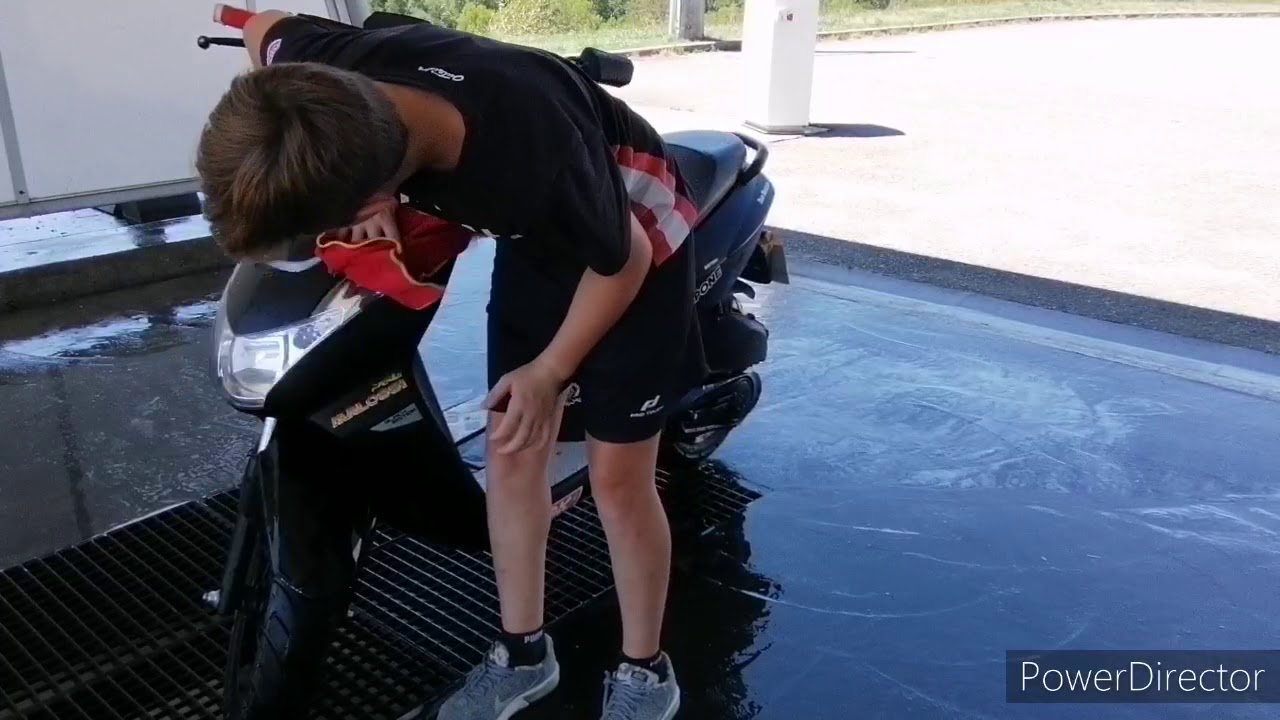 Deuxième épisode comment bien entretenir son scooter
