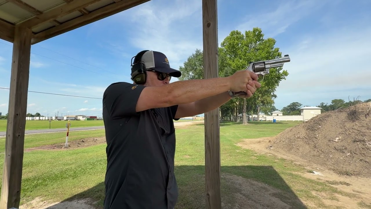 Эксклюзивный видеообзор Липси: револьверы Smith & Wesson 610 10 мм и 617 22LR Mountain Gun