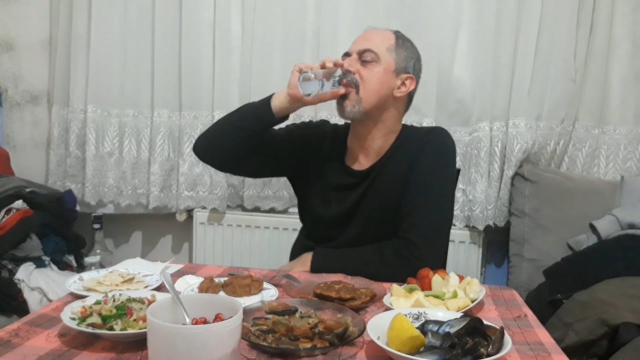 🔞 Karışık bir masa
