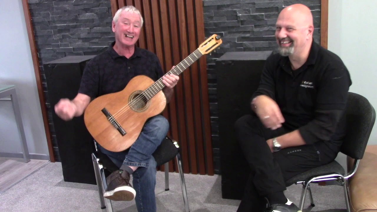Ronnie interview and Ricardo Sanchis Guitar