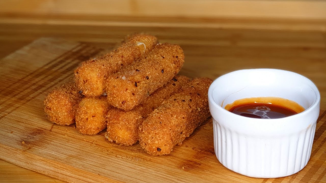 COMMENT FAIRE DES MOZZA STICKS -- MOZZARELLA STICKS -- BATONNETS DE FROMAGE PANES