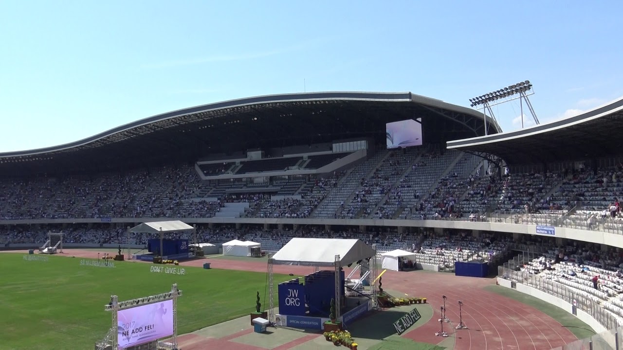 Congresul Martorilor lui Iehova 2017 Cluj, Arena, pauza de prânz