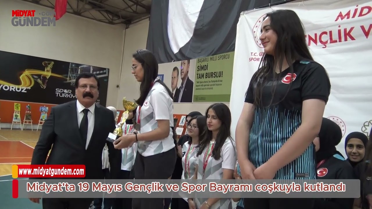 19 Mayıs' Midyat'ta Coşku İçinde Kutlandı