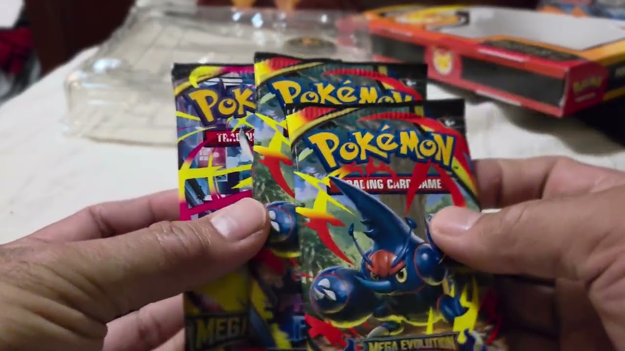 Pokemon Day Box very good pull 3 out of 3
